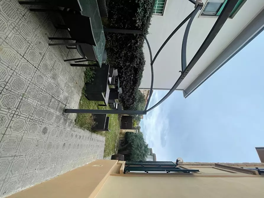 Immagine 15 di Villetta a schiera in affitto  a Livorno