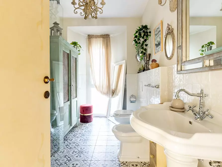 Immagine 30 di Villa in vendita  a Pontedera