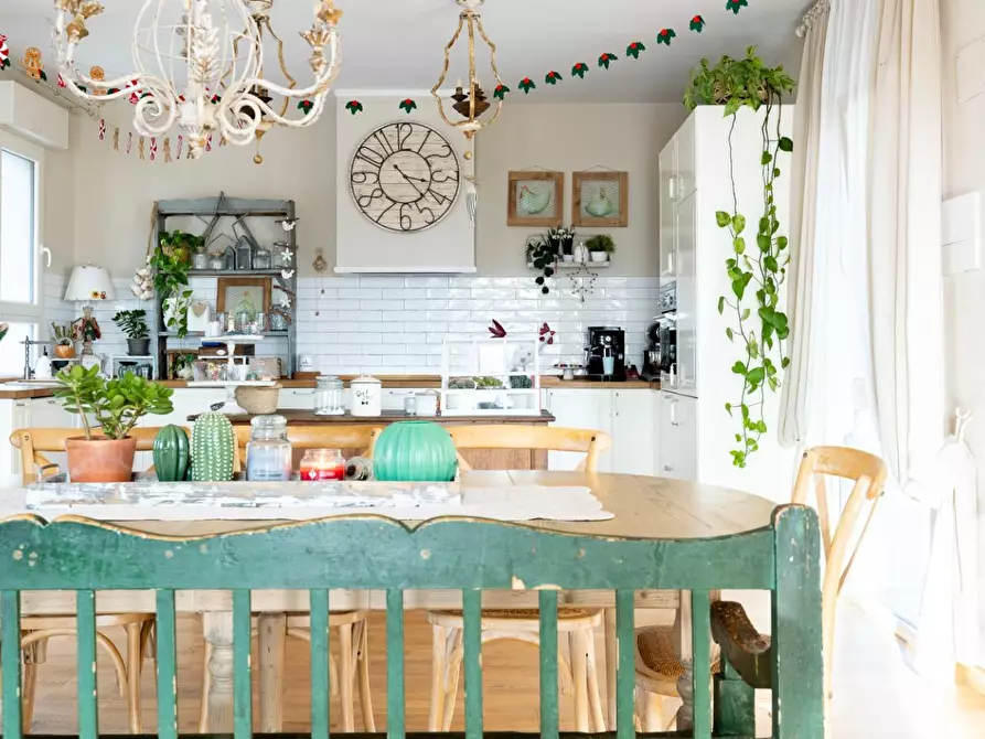 Immagine 15 di Villa in vendita  a Pontedera