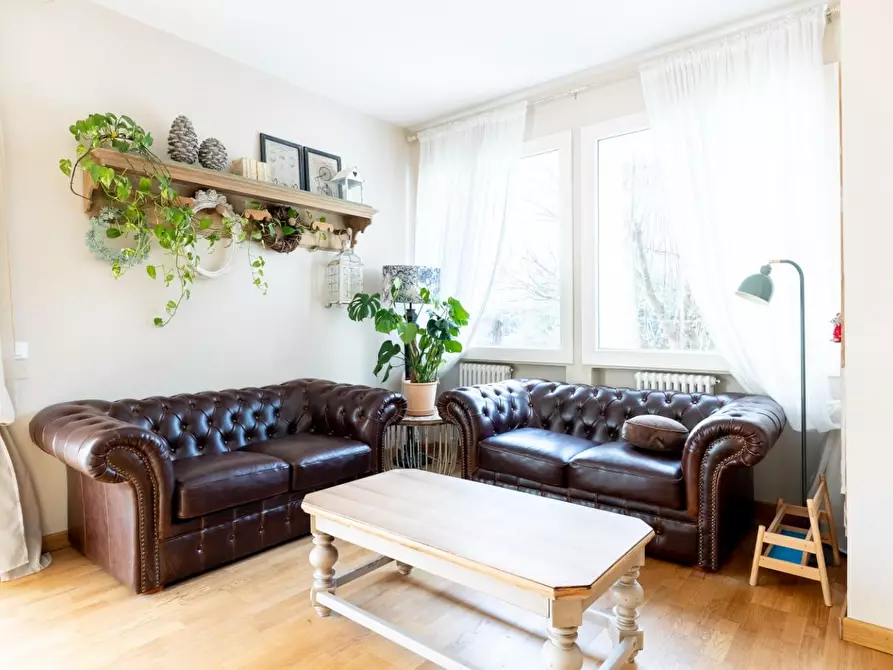 Immagine 19 di Villa in vendita  a Pontedera