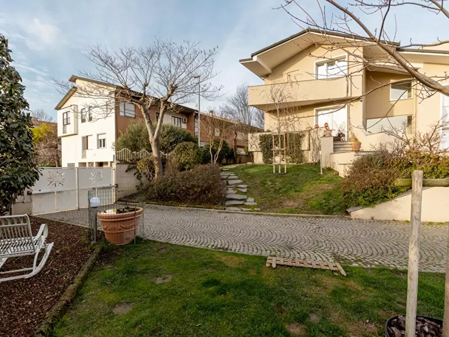 Immagine 33 di Villa in vendita  a Pontedera