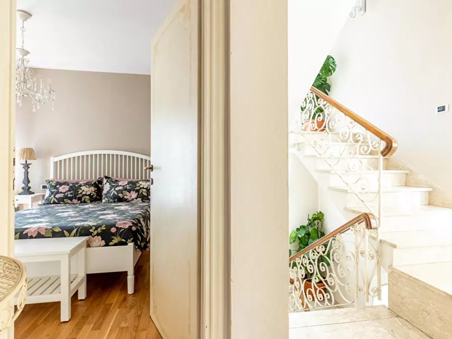 Immagine 20 di Villa in vendita  a Pontedera