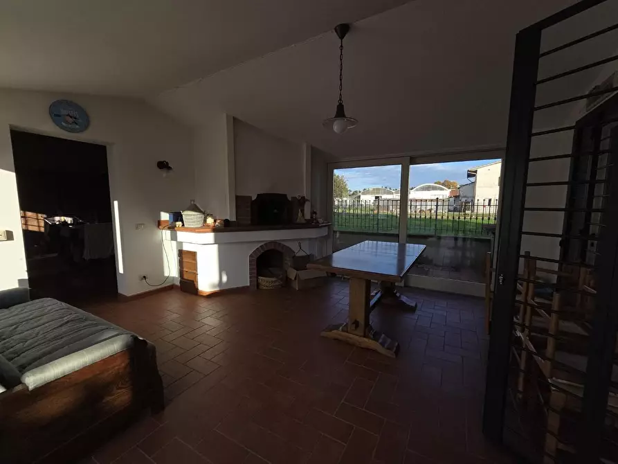 Immagine 33 di Villa in vendita  a Porcari