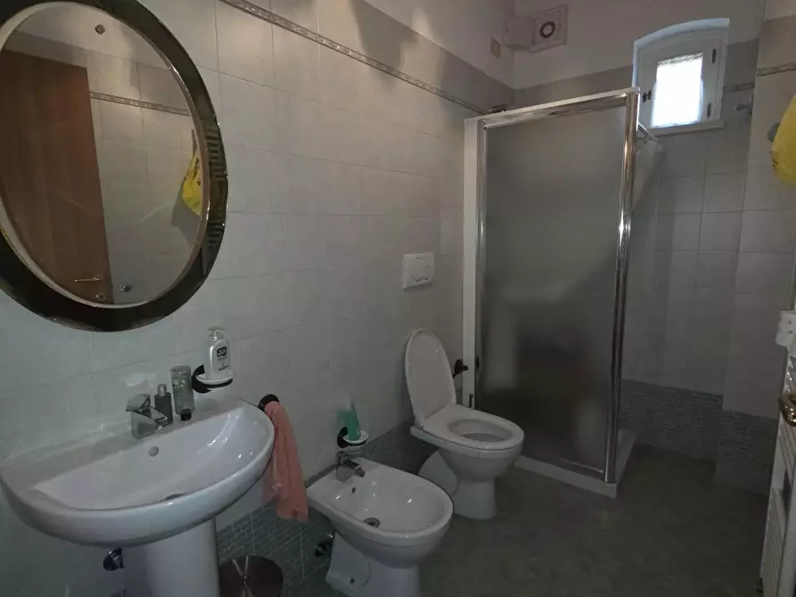 Immagine 47 di Villa in vendita  a Porcari