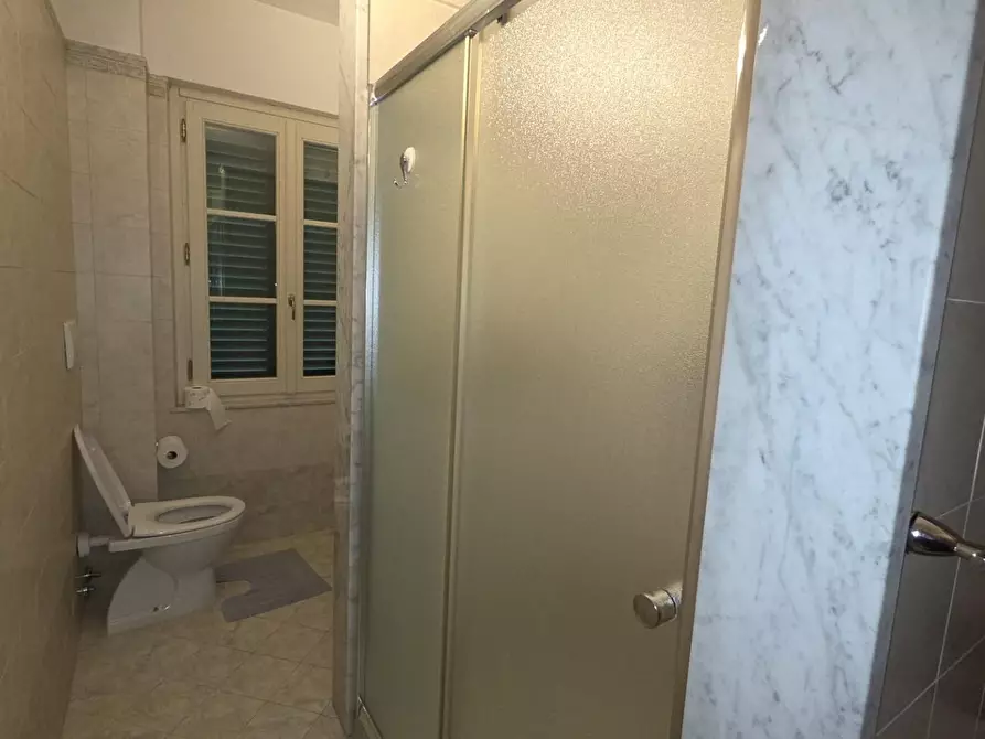 Immagine 46 di Villa in vendita  a Porcari