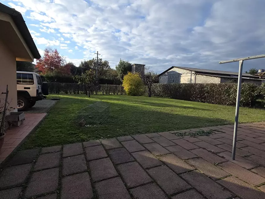 Immagine 59 di Villa in vendita  a Porcari