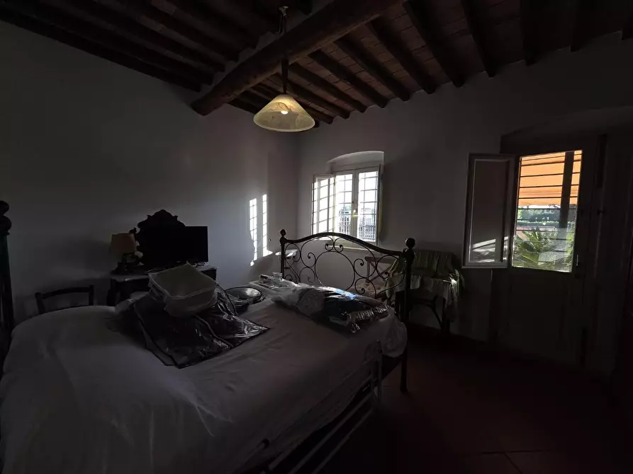 Immagine 15 di Villa in vendita  a Porcari