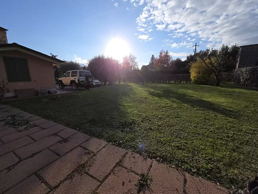 Immagine 4 di Villa in vendita  a Porcari