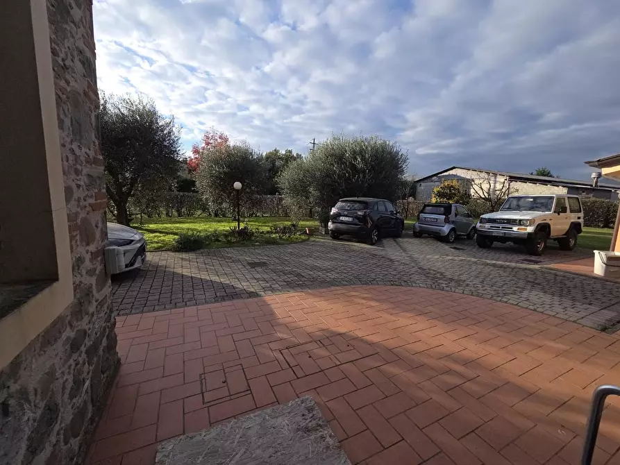 Immagine 30 di Villa in vendita  a Porcari