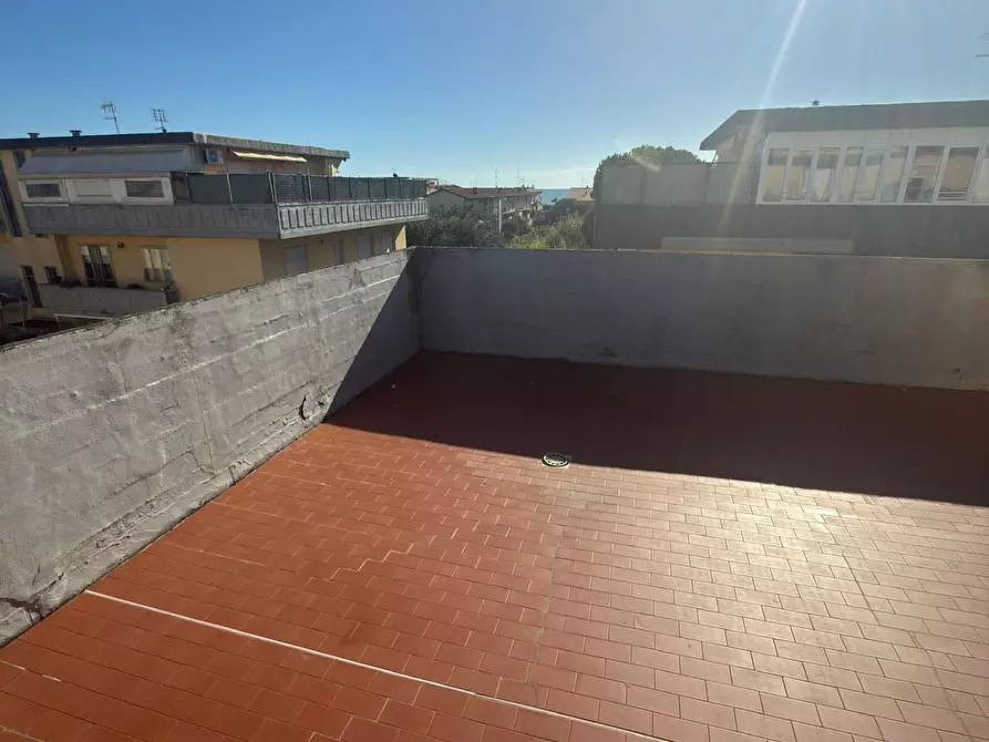 Immagine 12 di Mansarda in vendita  a Carrara