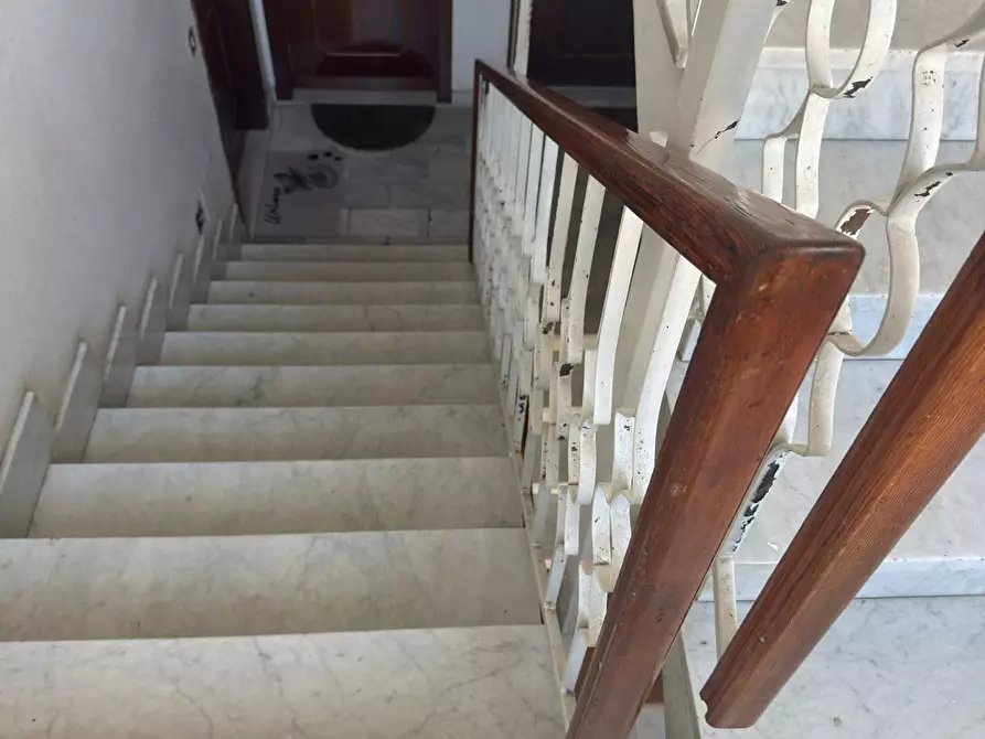 Immagine 9 di Mansarda in vendita  a Carrara