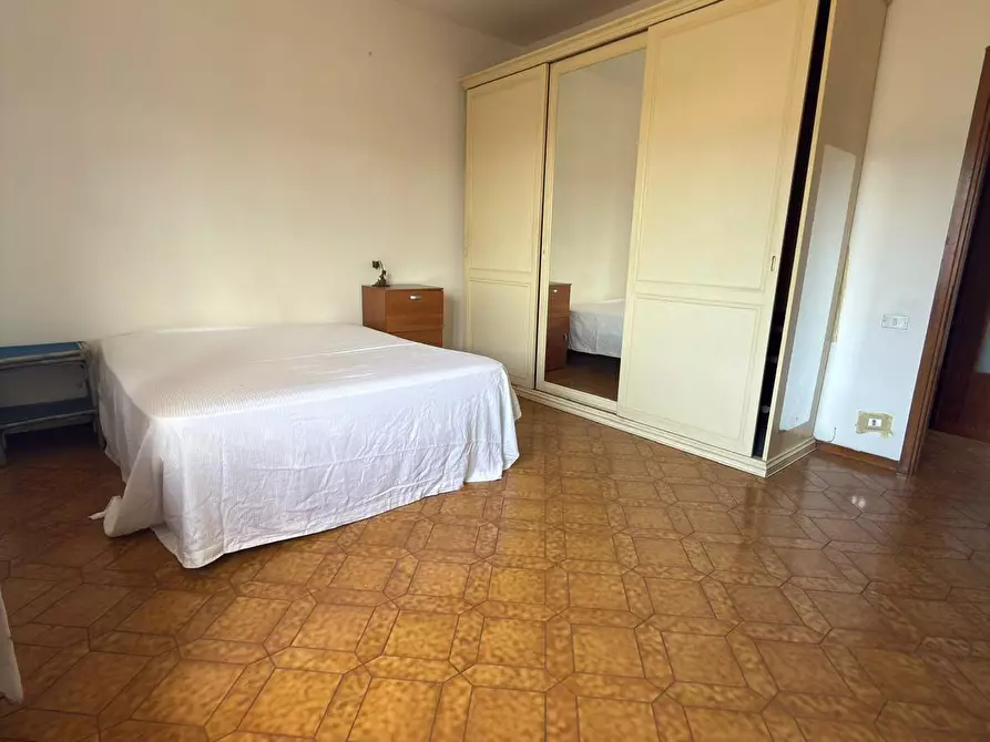 Immagine 13 di Mansarda in vendita  a Carrara