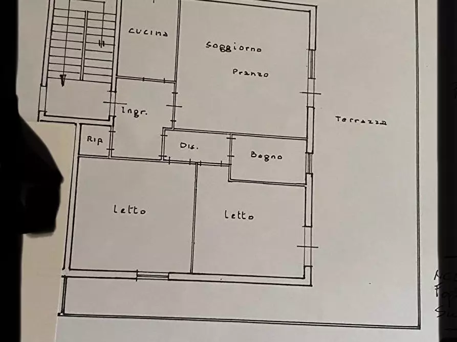 Immagine 15 di Mansarda in vendita  a Carrara