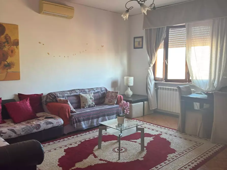 Immagine 1 di Mansarda in vendita  a Carrara