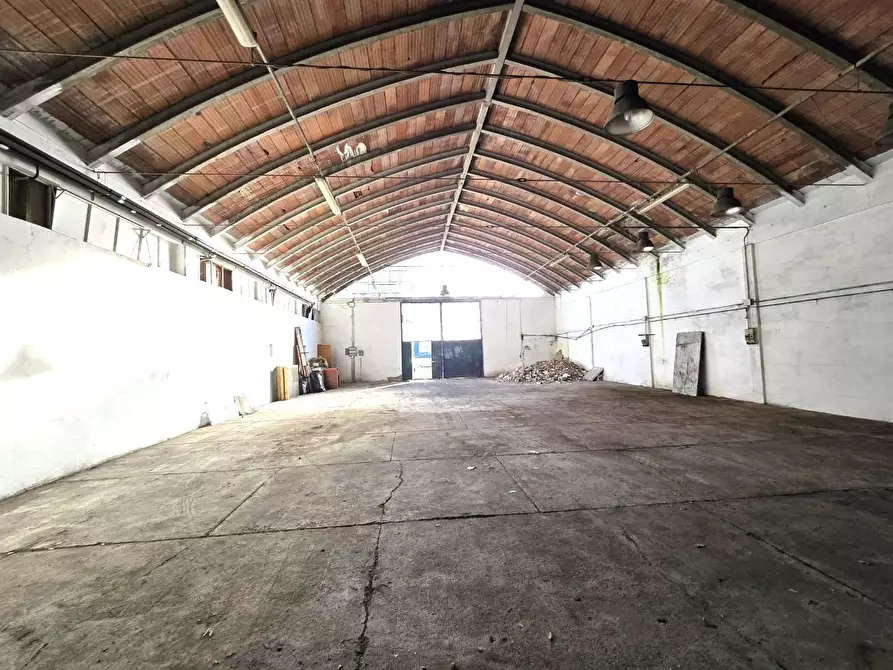 Immagine 7 di Attività artigianale in vendita  a Colle Di Val D'elsa