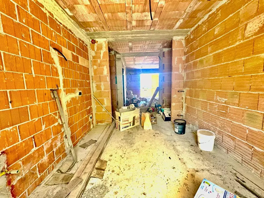 Immagine 10 di Appartamento in vendita  a Massa