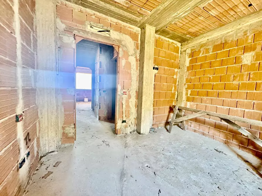 Immagine 7 di Appartamento in vendita  a Massa