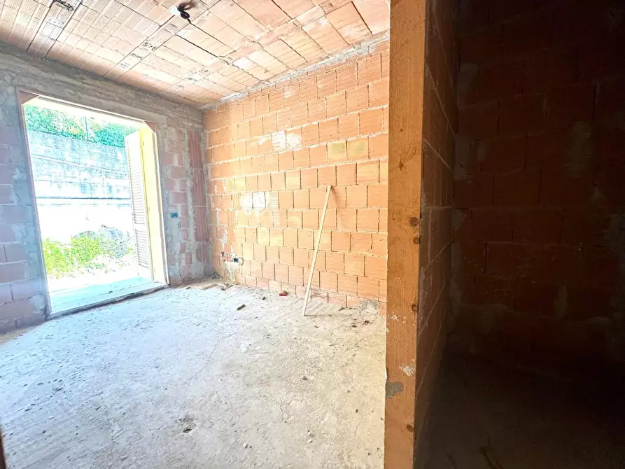 Immagine 9 di Appartamento in vendita  a Massa