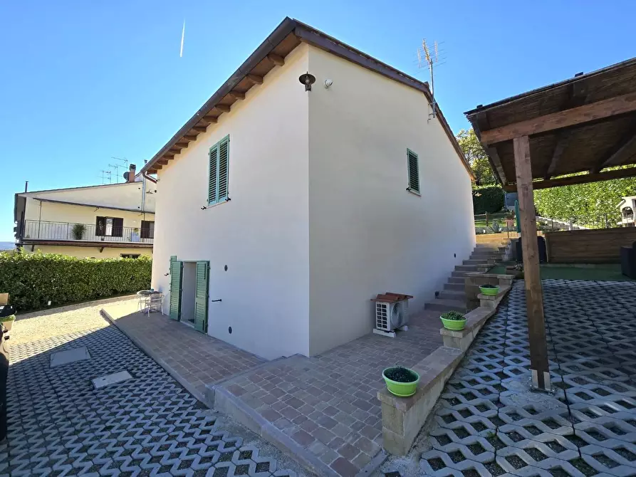 Immagine 10 di Villa in vendita  a Colle Di Val D'elsa