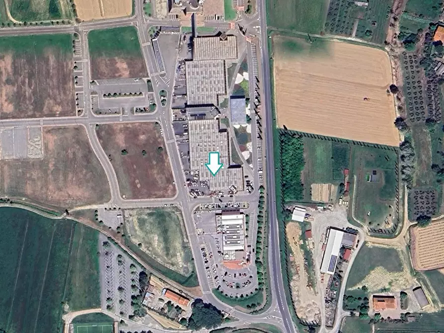 Immagine 2 di Ufficio in vendita  a Peccioli