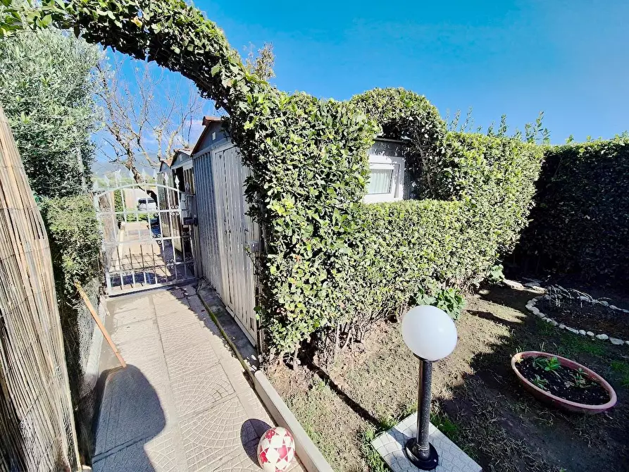 Immagine 28 di Terratetto in vendita  a Cascina