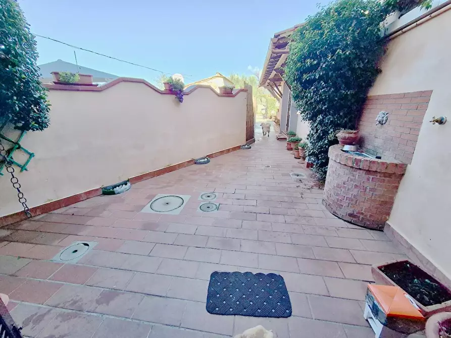 Immagine 25 di Terratetto in vendita  a Cascina