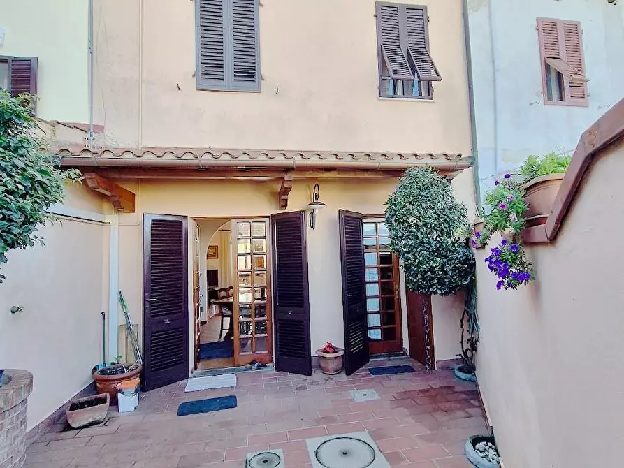 Immagine 29 di Terratetto in vendita  a Cascina