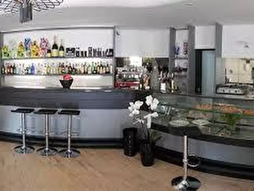Immagine 4 di Bar / Ristorante in vendita  a Porcari