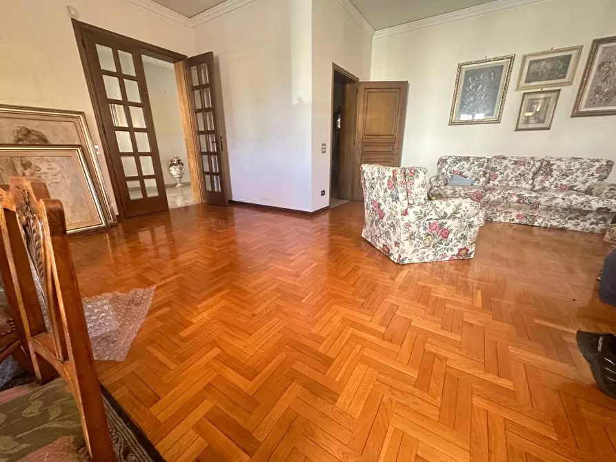 Immagine 1 di Villa in vendita  a Empoli
