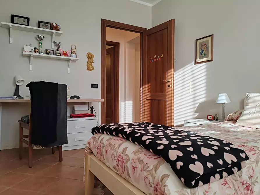 Immagine 18 di Appartamento in vendita  a Massa