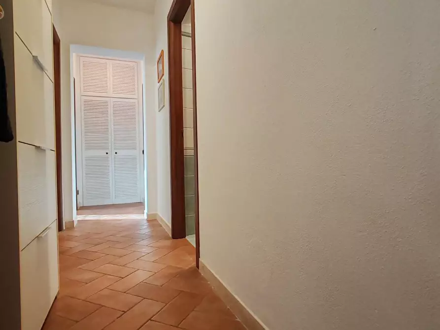 Immagine 13 di Appartamento in vendita  a Massa