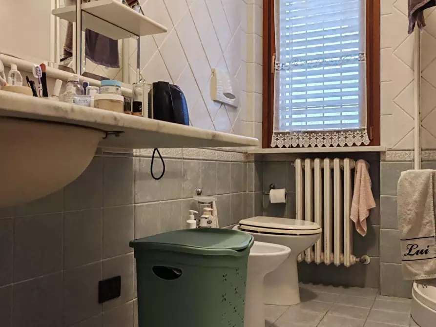 Immagine 14 di Appartamento in vendita  a Massa