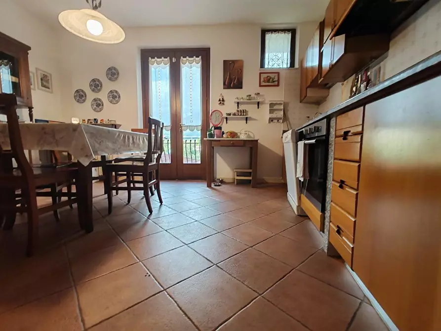 Immagine 9 di Appartamento in vendita  a Massa