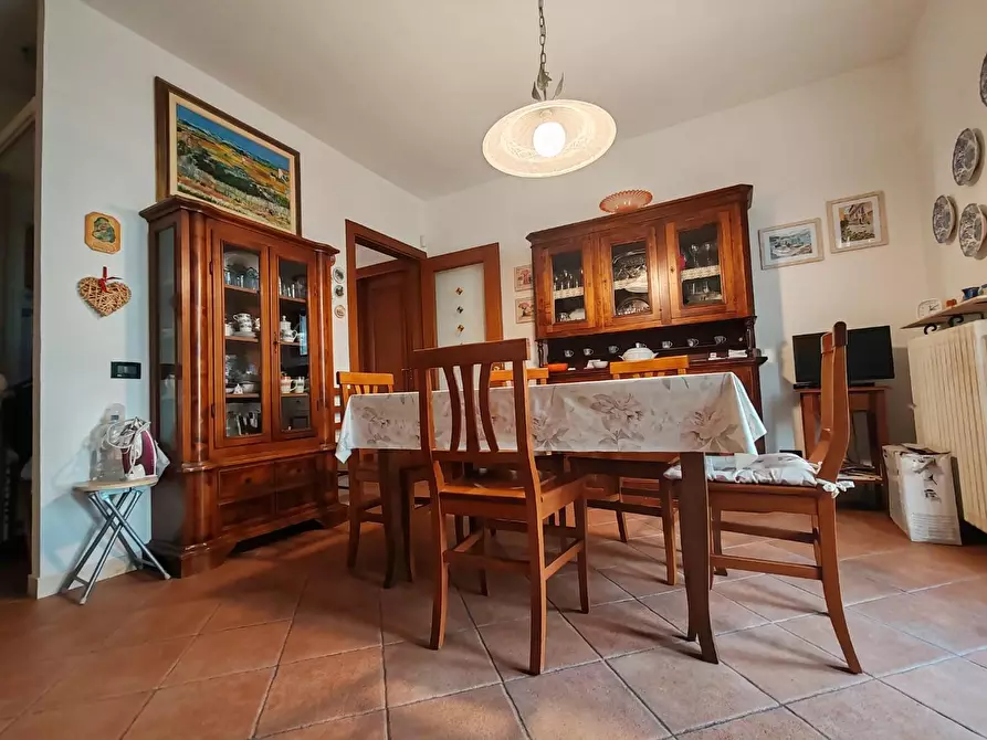 Immagine 10 di Appartamento in vendita  a Massa