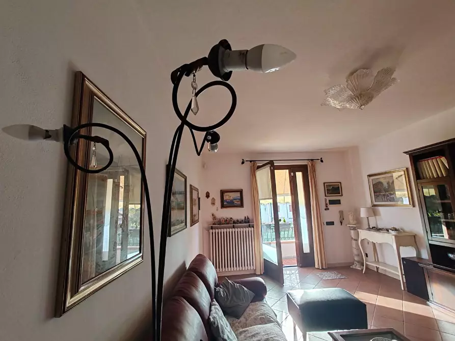 Immagine 6 di Appartamento in vendita  a Massa