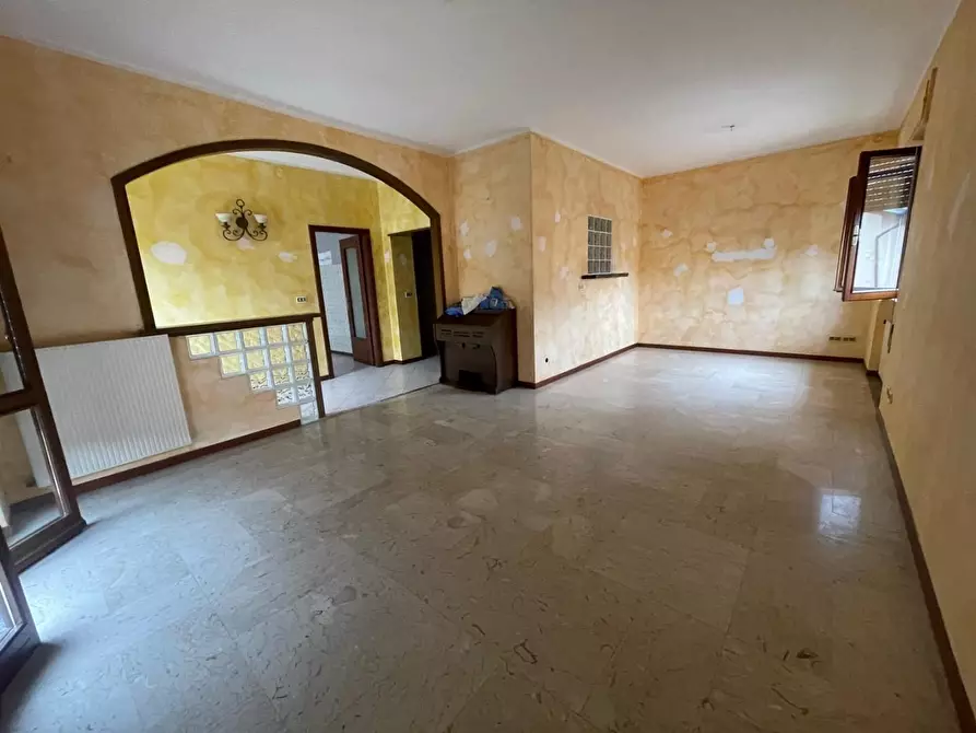 Immagine 20 di Casa indipendente in vendita  a Carrara