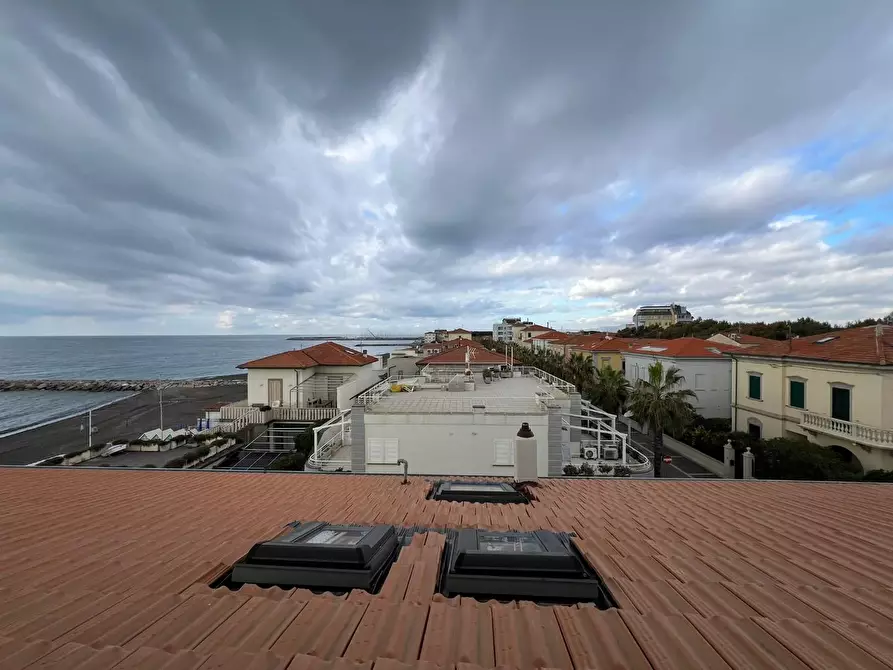 Immagine 11 di Mansarda in vendita  a Cecina