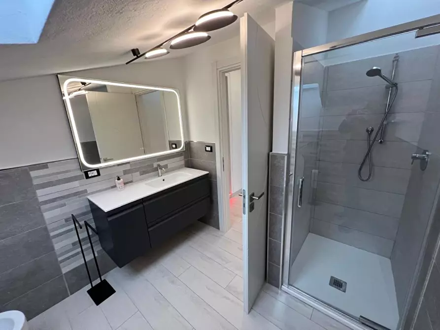 Immagine 68 di Mansarda in vendita  a Cecina