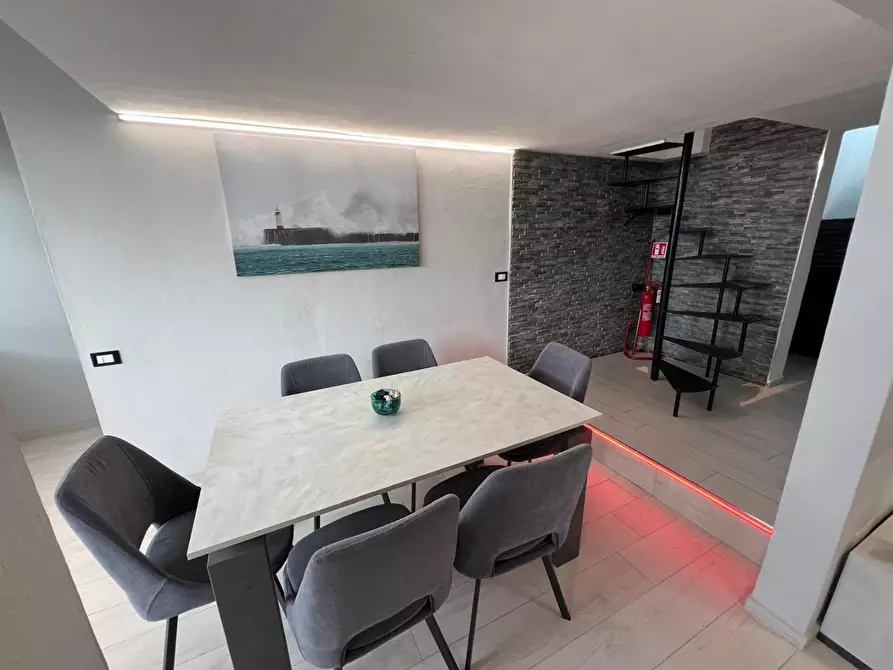 Immagine 31 di Mansarda in vendita  a Cecina