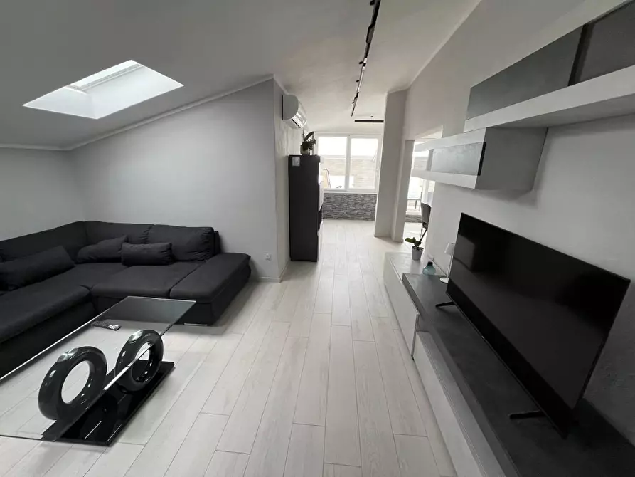 Immagine 59 di Mansarda in vendita  a Cecina