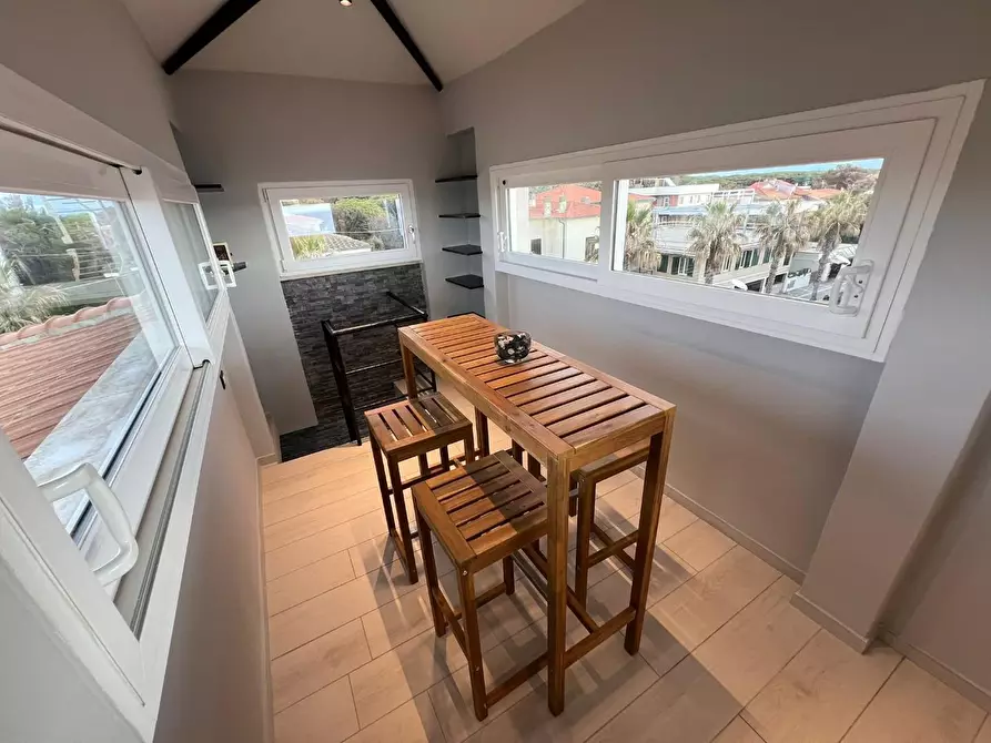 Immagine 9 di Mansarda in vendita  a Cecina