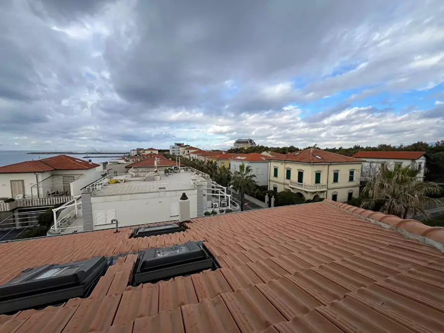 Immagine 12 di Mansarda in vendita  a Cecina