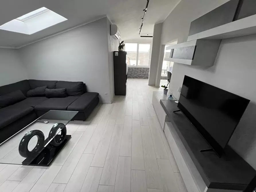 Immagine 79 di Mansarda in vendita  a Cecina