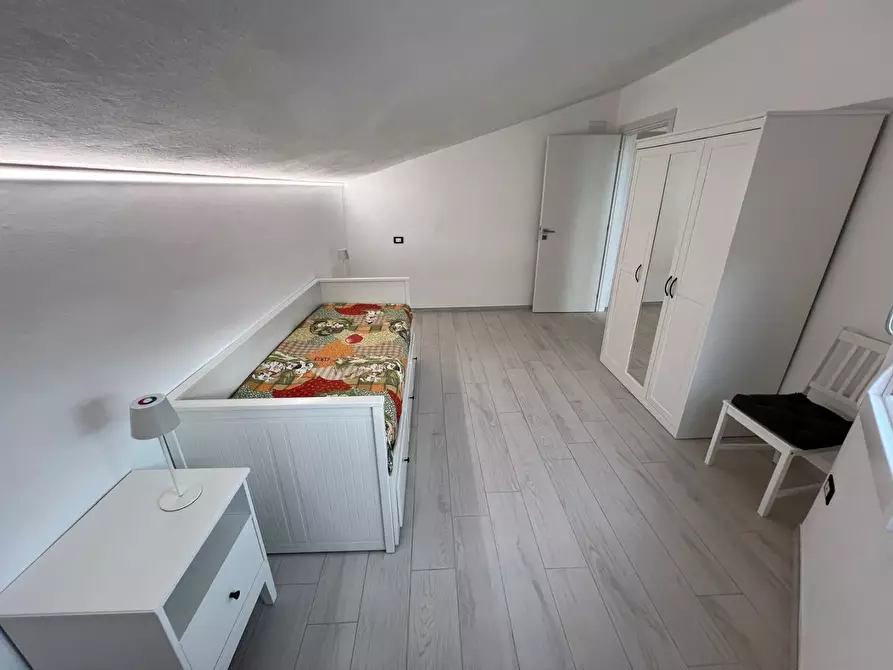 Immagine 49 di Mansarda in vendita  a Cecina