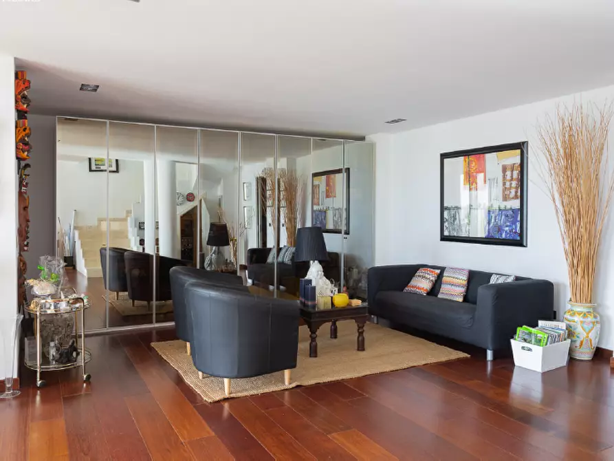 Immagine 20 di Villa in vendita  a Carrara