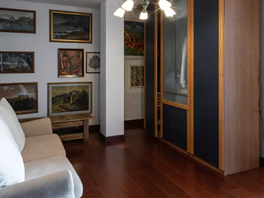 Immagine 17 di Villa in vendita  a Carrara