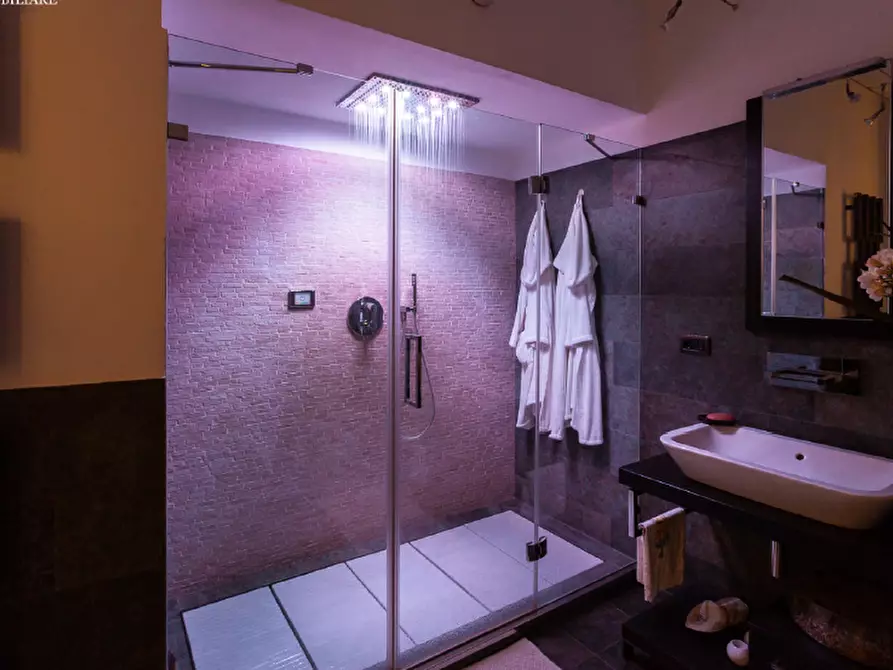 Immagine 32 di Villa in vendita  a Carrara