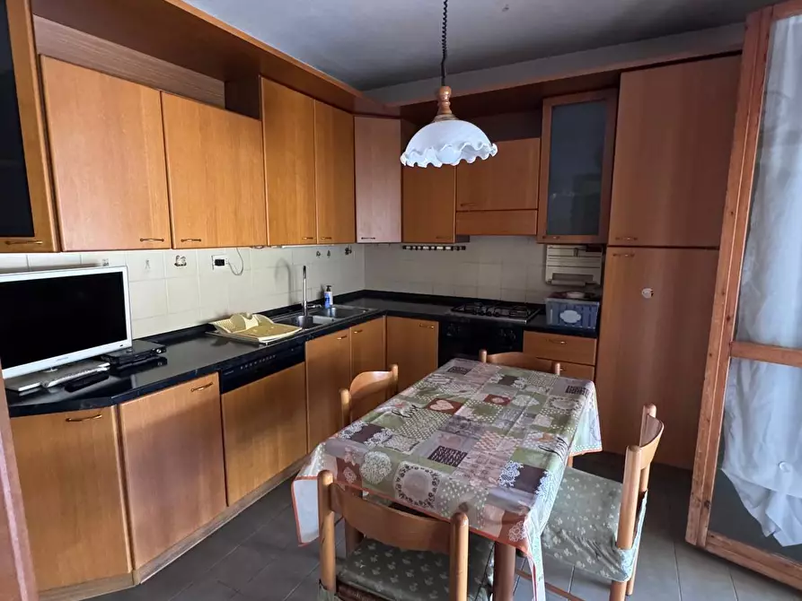 Immagine 7 di Appartamento in vendita  a Massa