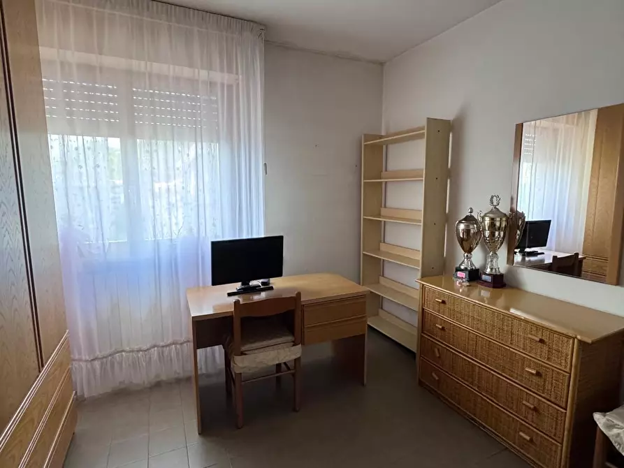 Immagine 11 di Appartamento in vendita  a Massa