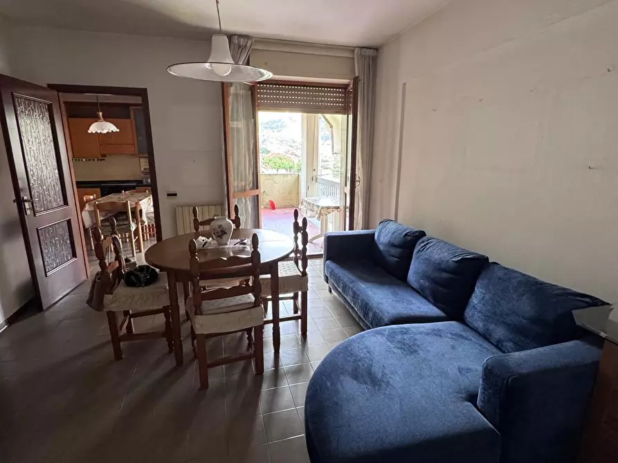 Immagine 4 di Appartamento in vendita  a Massa